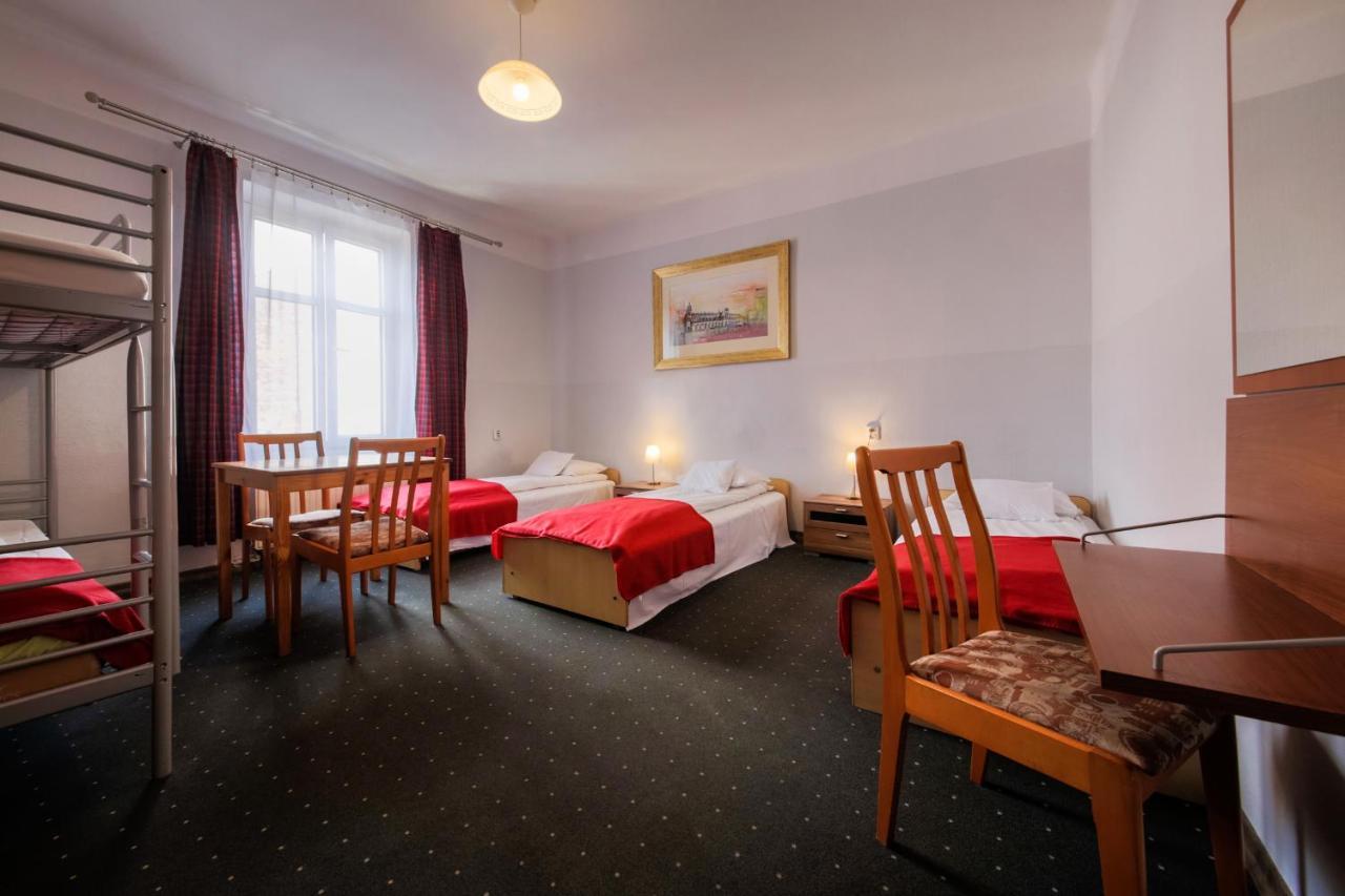 Red Carpet Hostel Cracovie Extérieur photo