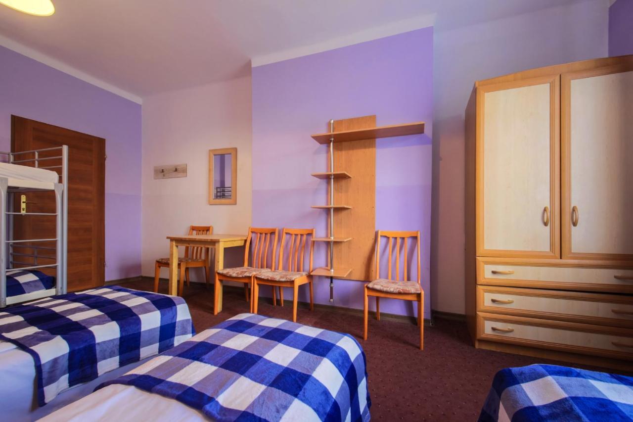 Red Carpet Hostel Cracovie Extérieur photo