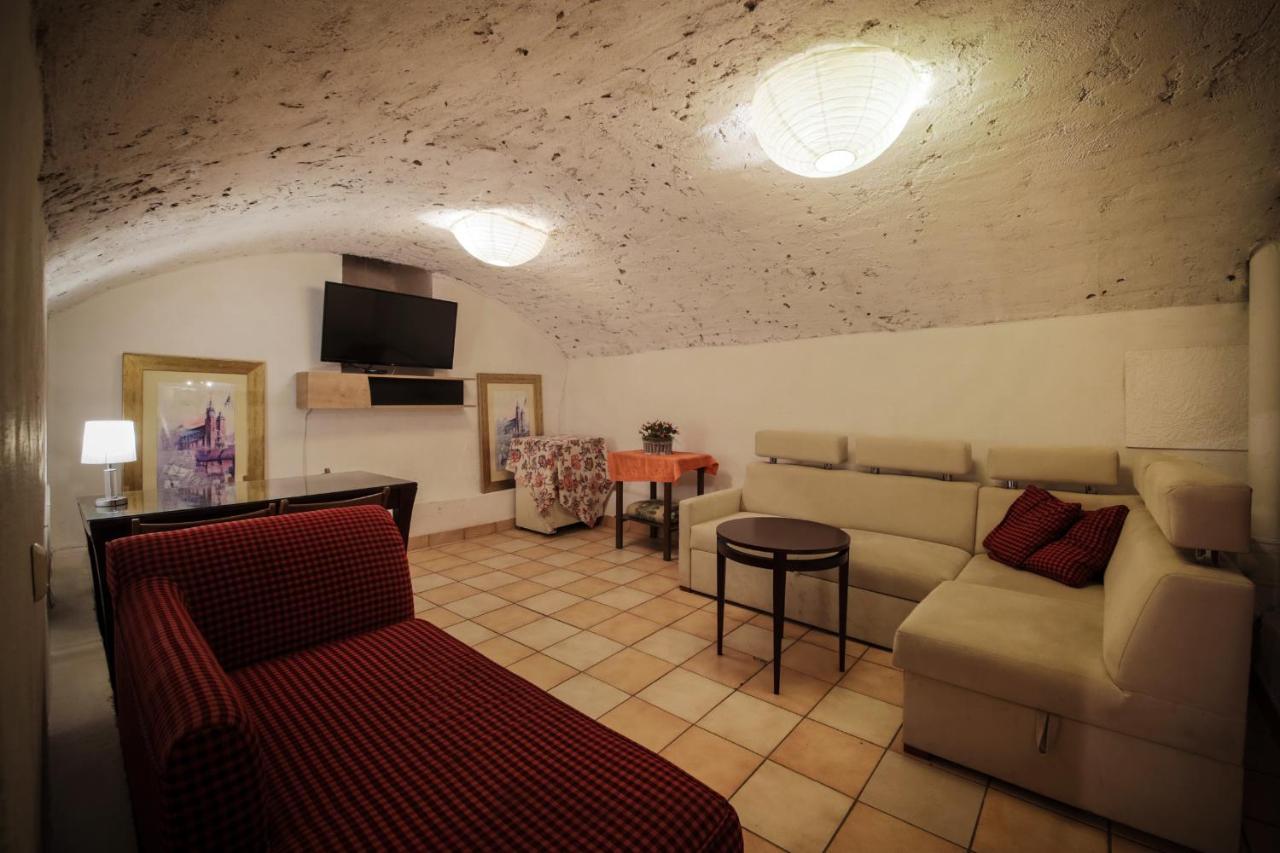 Red Carpet Hostel Cracovie Extérieur photo