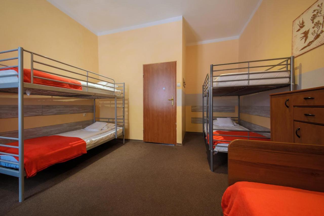 Red Carpet Hostel Cracovie Extérieur photo