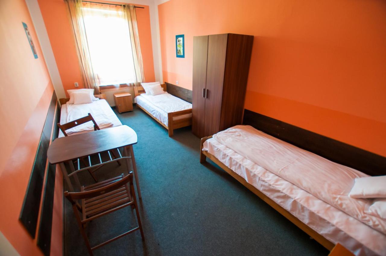 Red Carpet Hostel Cracovie Extérieur photo
